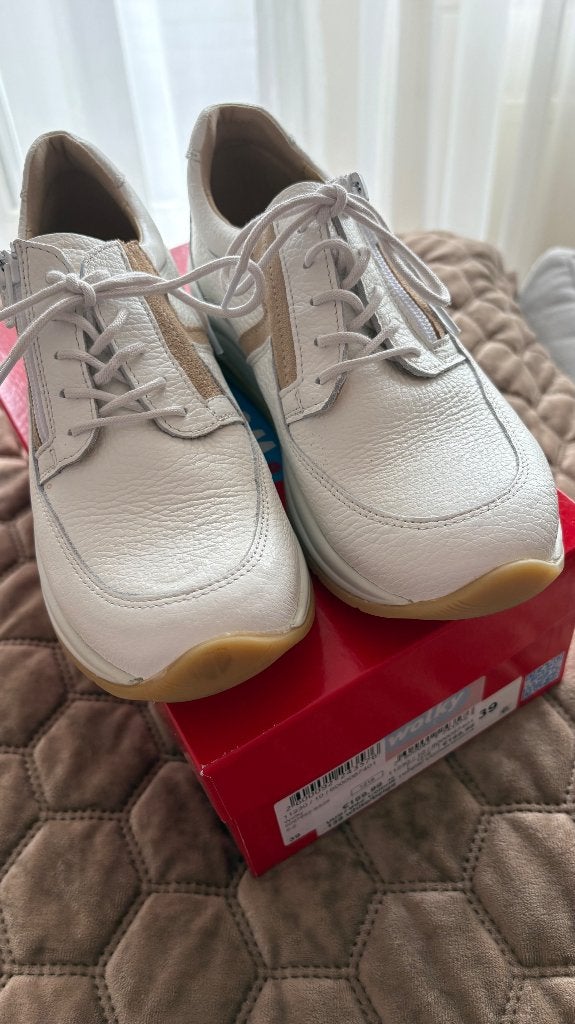 Wolky Comrie mt 39, Wit, Nieuw, Ophalen of Verzenden, Sneakers of Gympen