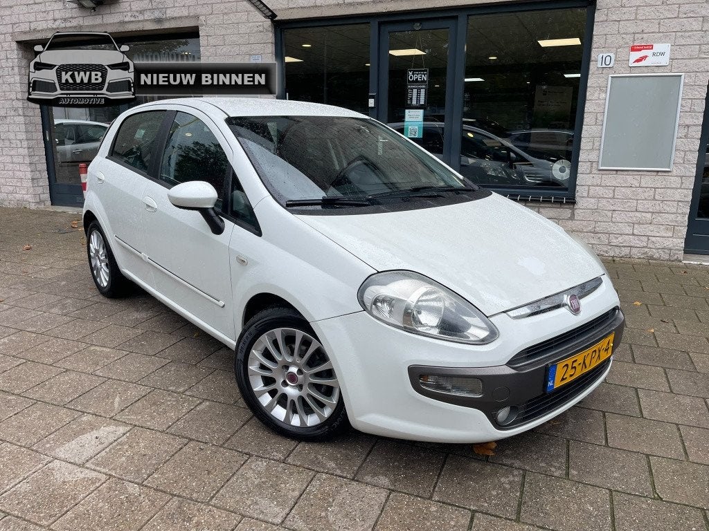 Fiat Punto Evo 1.4-16V m-air 5Drs Airco 105PK Nw Distributie, Auto's, Euro 5, 4 cilinders, 400 kg, Wit