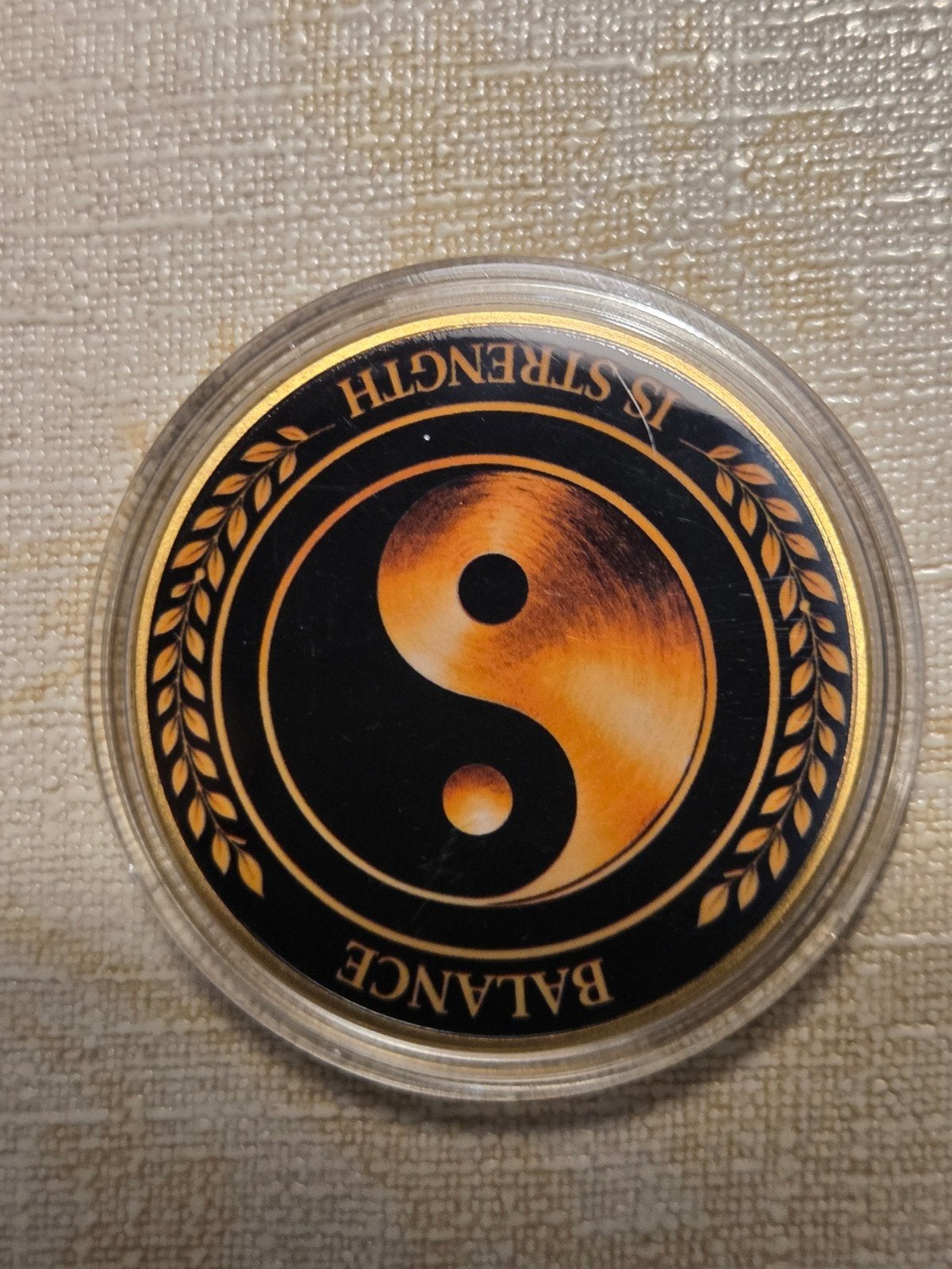 Yin Yang Balance Energy Harmony Medaille, Ophalen of Verzenden, Overige materialen, Buitenland