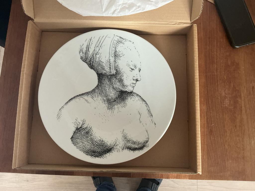 Gedenkbord Rembrandt van Rijn - Vrouw half gekleed, Antiek en Kunst, Ophalen of Verzenden