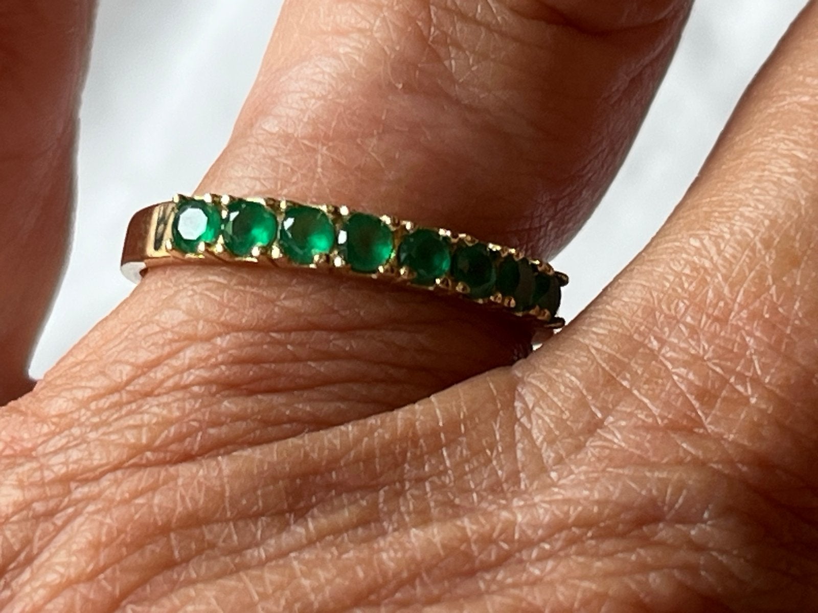 Gouden ring met Smaragd, 14 CT, maat 18,5, 18 tot 19, Verzenden, Zo goed als nieuw, Met edelsteen