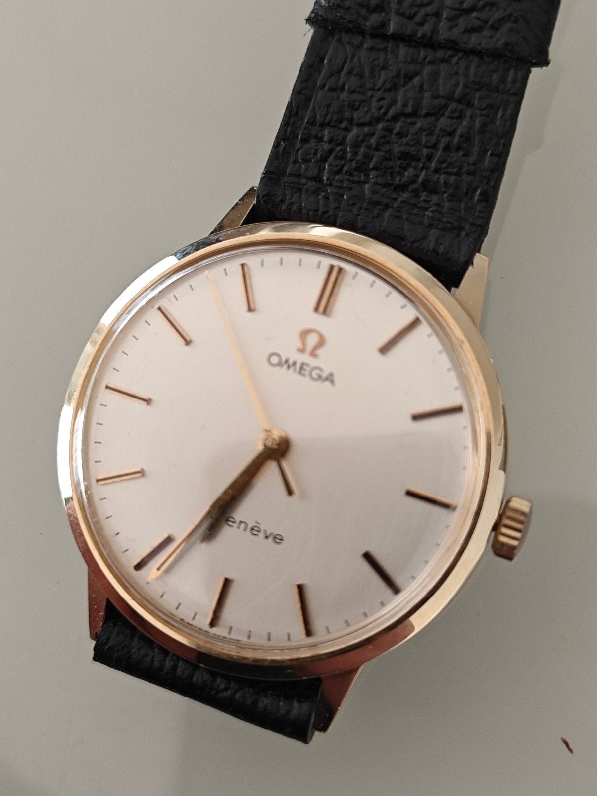 Vintage Omega Genève Polshorloge - Klassieke Elegantie, Sieraden, Tassen en Uiterlijk, Horloges | Antiek, Overige materialen, Met bandje