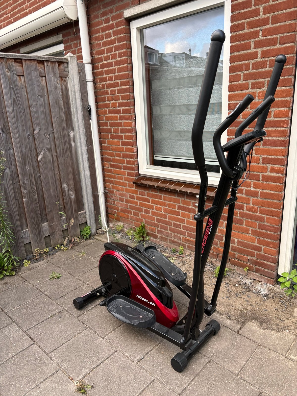Rössler elektrische crosstrainer - Zo goed als nieuw, Ophalen, Armen, Zo goed als nieuw, Crosstrainer