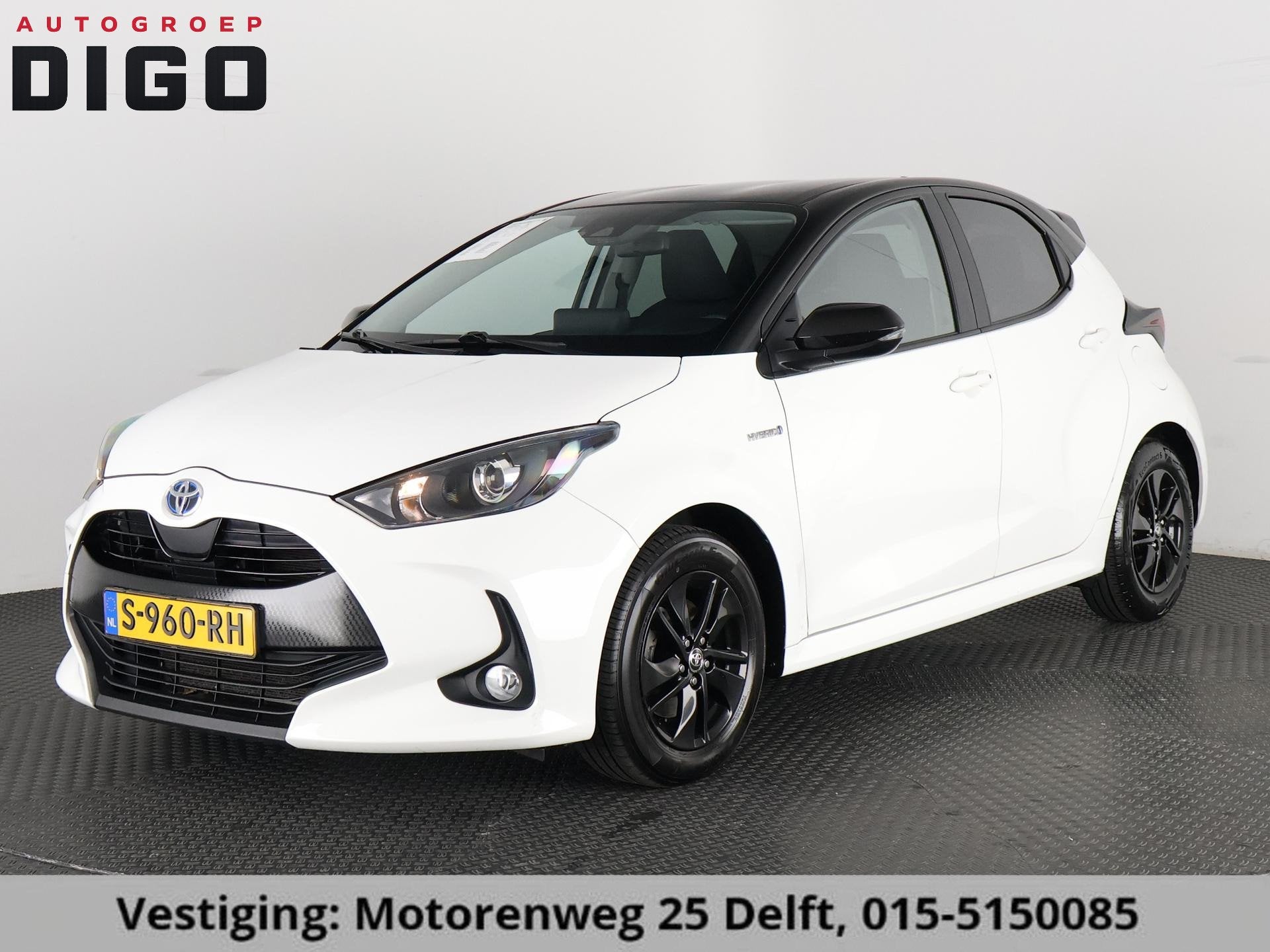 Toyota Yaris 1.5 HYBRIDE BI-TONE SPORT GARANTIE 6-2031 . ADA, Auto's, Dealer onderhouden, Gebruikt, Euro 6, 1490 cc