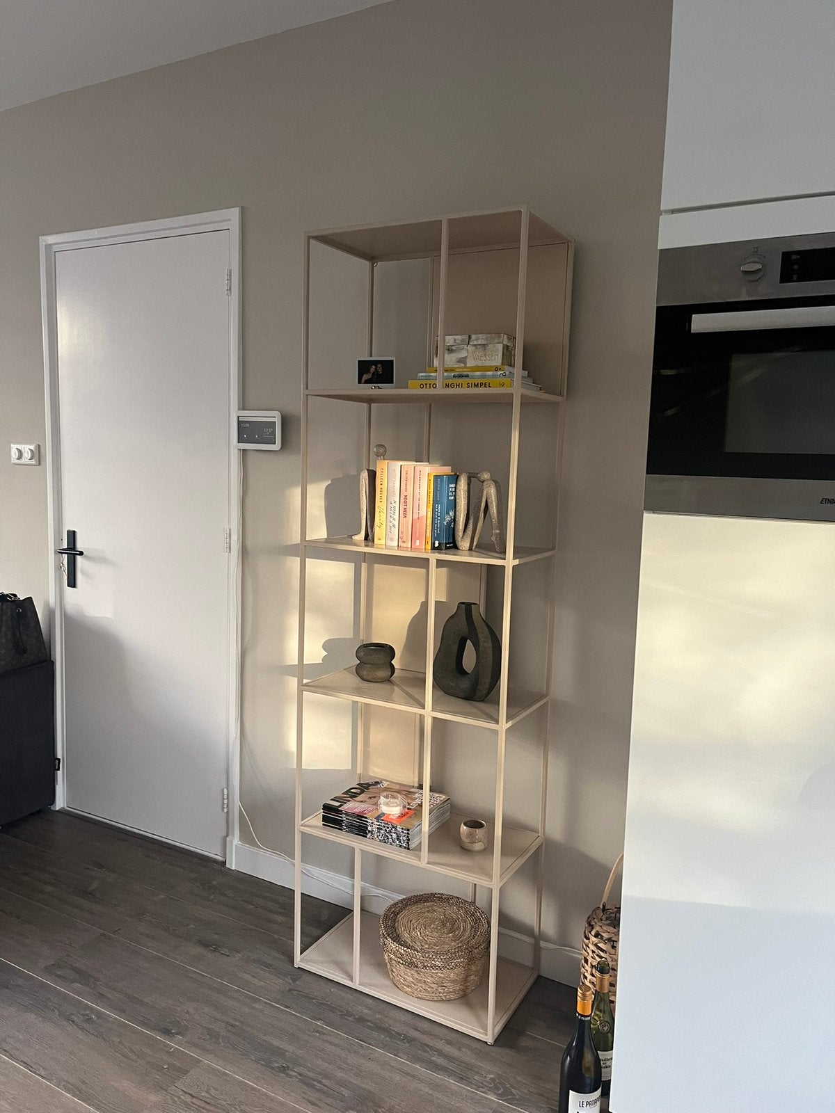 Wandkast Quebec Zand - New Routz, Huis en Inrichting, Kasten | Boekenkasten, Ophalen, Met plank(en), 50 tot 100 cm, Zo goed als nieuw