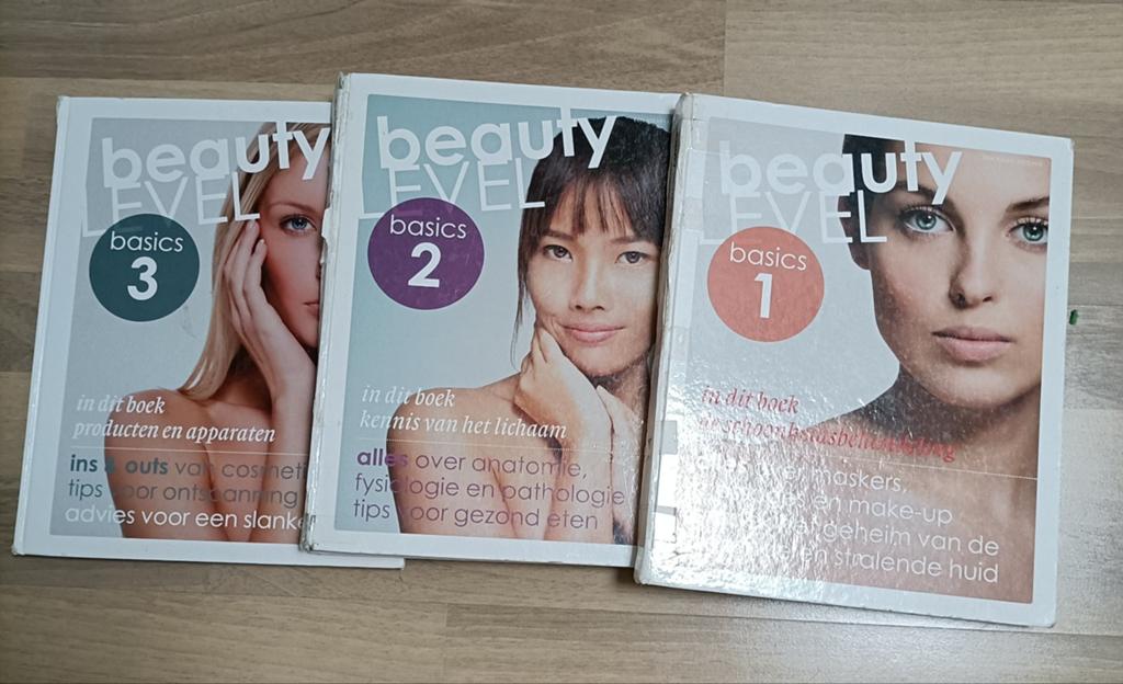 Studieboeken Schoonheidsspecialiste MBO niveau 1 t/m 4, Boeken, Ophalen, Beta, Gelezen, MBO