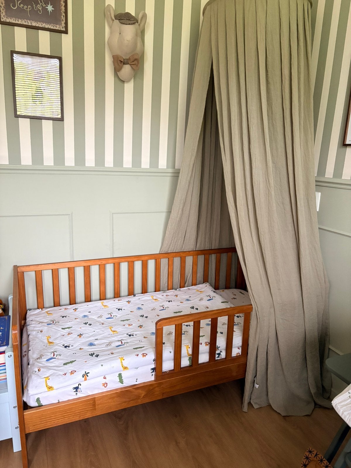 Petit amelie plume (70x140) bed walnoot + extra, Ophalen, 70 tot 85 cm, 140 tot 160 cm, Zo goed als nieuw