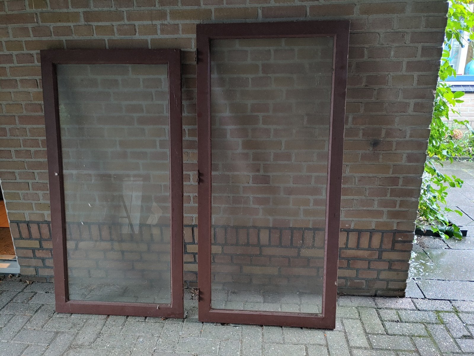 twee hardhouten kozijnen met enkel glas, Gebruikt, Raamkozijn, 75 tot 150 cm, Hout