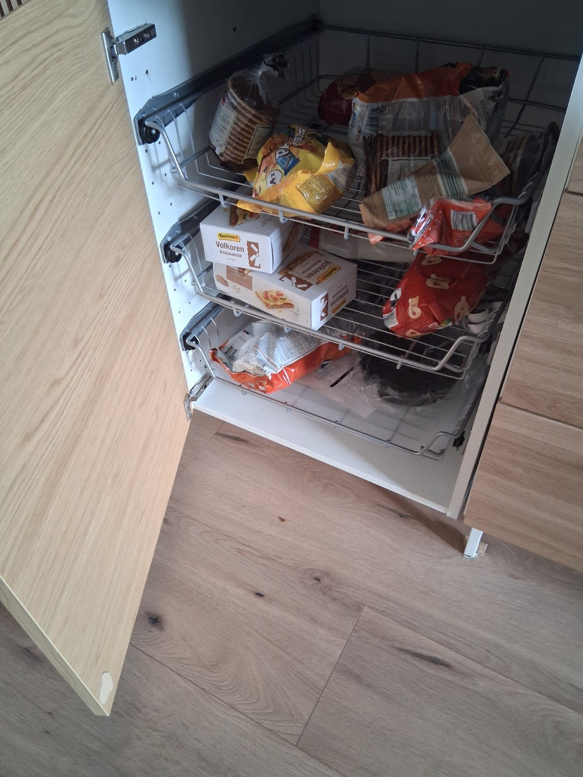Keuken kastjes, Ophalen
