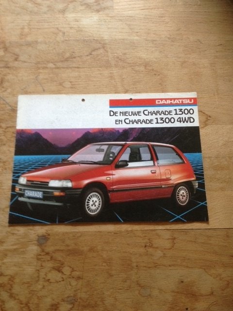 Daihatsu Charade   1300   en   1300   4WD     brochure, Gelezen, Ophalen of Verzenden, Daihatsu, Overige merken