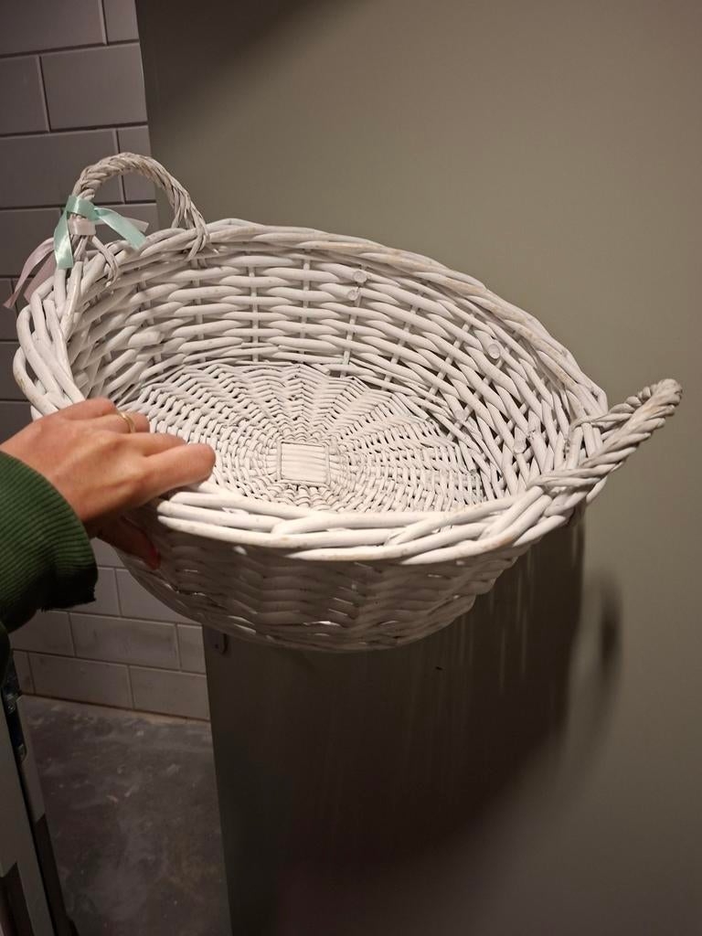 Witte rieten mand met handvatten, Ophalen of Verzenden
