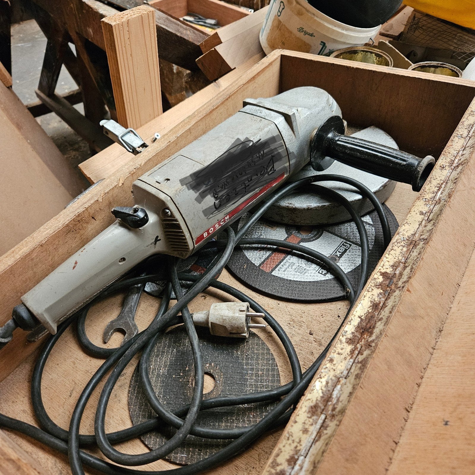 Bosch Haakse Slijpmachine - Gebruikt maar functioneel, Ophalen, Gebruikt, Minder dan 700 watt, Haakse handslijpmachine