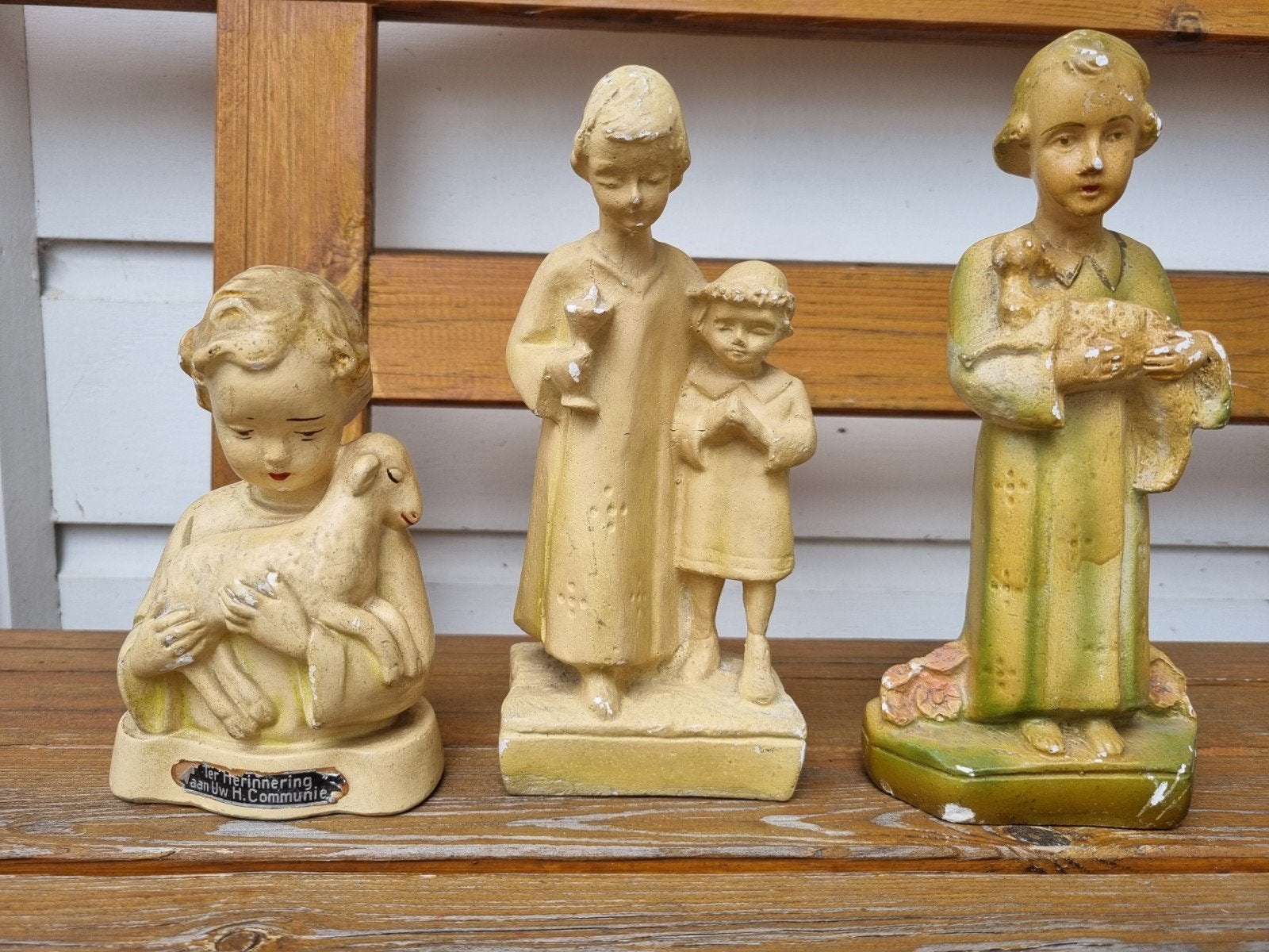 3 oude beelden meisjes, kinderen jaren 50, Ophalen of Verzenden, Gips, Beeld, Vrouw