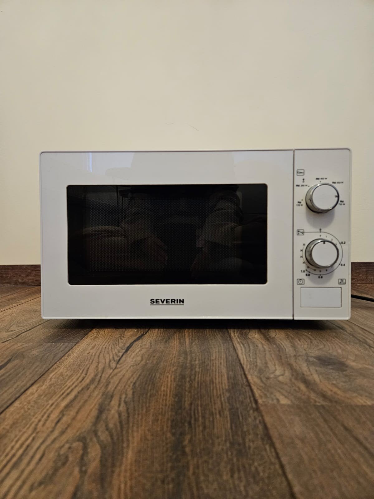 Severin MW 7770 Magnetron - 20 liter - Wit, Witgoed en Apparatuur, Magnetrons, Ophalen, Draaiplateau, Magnetron, Zo goed als nieuw