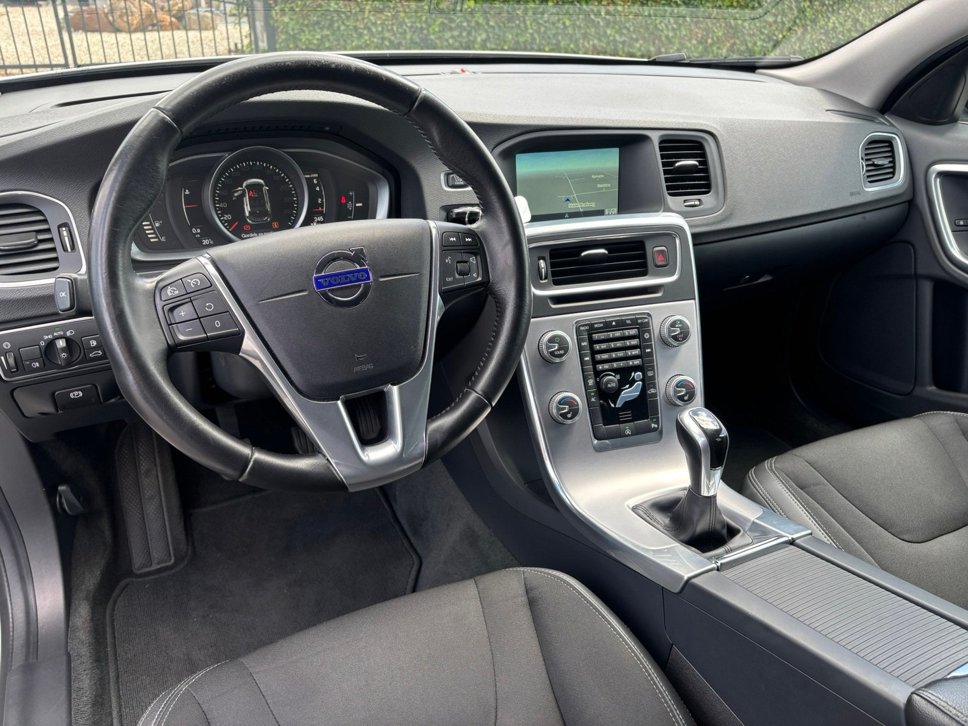 Volvo V60 2.0 T3 Nordic+ | Cruise control | Climate control, Euro 6, 4 cilinders, 1969 cc, Leder en Stof