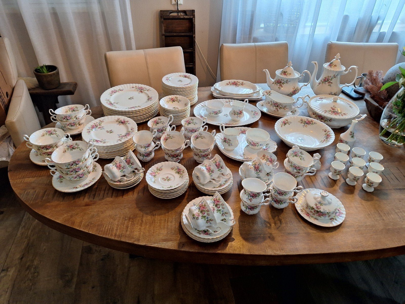 prachtig uitgebreid Royal Albert Moss Rose servies, Antiek en Kunst, Antiek | Servies compleet, Ophalen