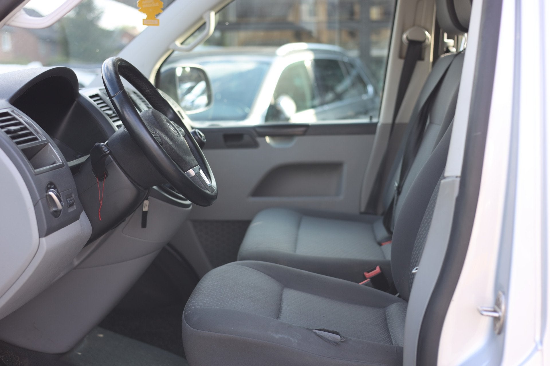 Volkswagen Transporter 2.0 TDI L1H1 DUBBEL CABINE | HEFBOOM, Voorwielaandrijving, Euro 5, Gebruikt, 4 cilinders