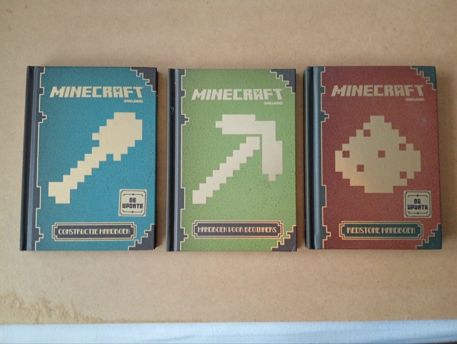 Minecraft Handboeken: Constructie, Beginners, Redstone, Boeken, Ophalen of Verzenden, Zo goed als nieuw, Mojang AB