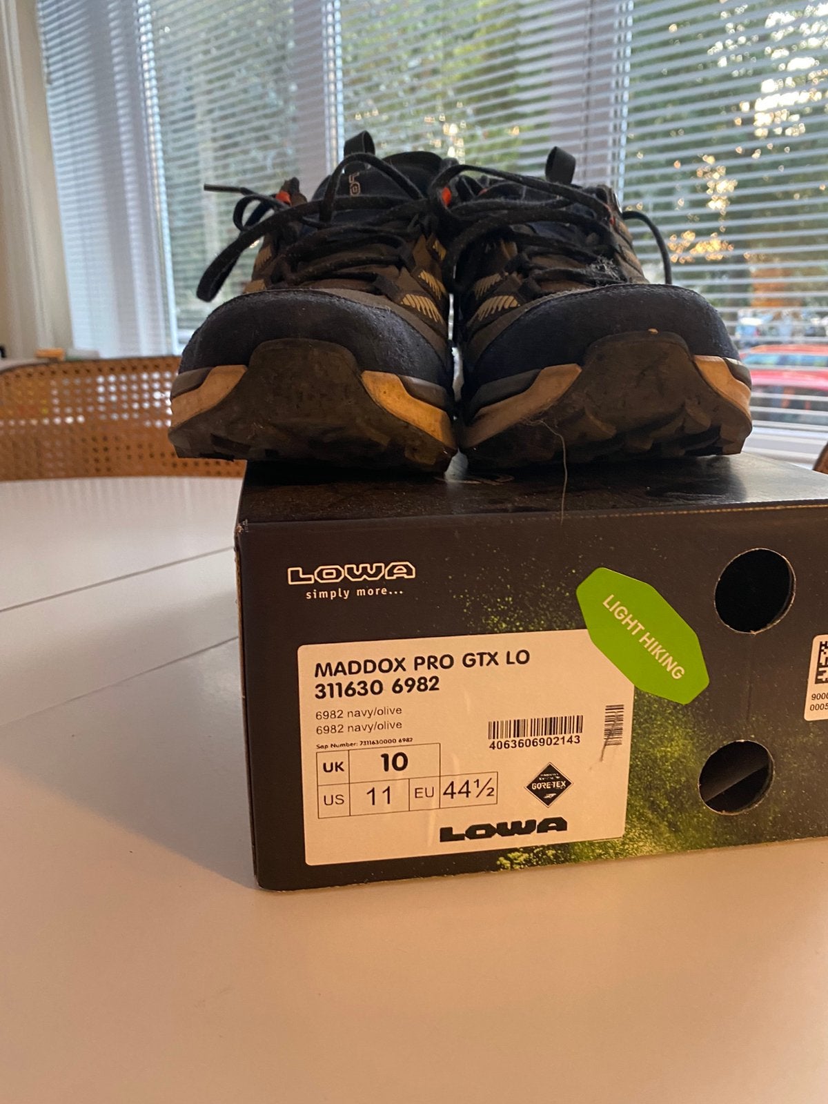 Wandelschoenen LOWA maat 44,5 (maddox pro gtx Lo), Ophalen of Verzenden, Zo goed als nieuw, Schoenen
