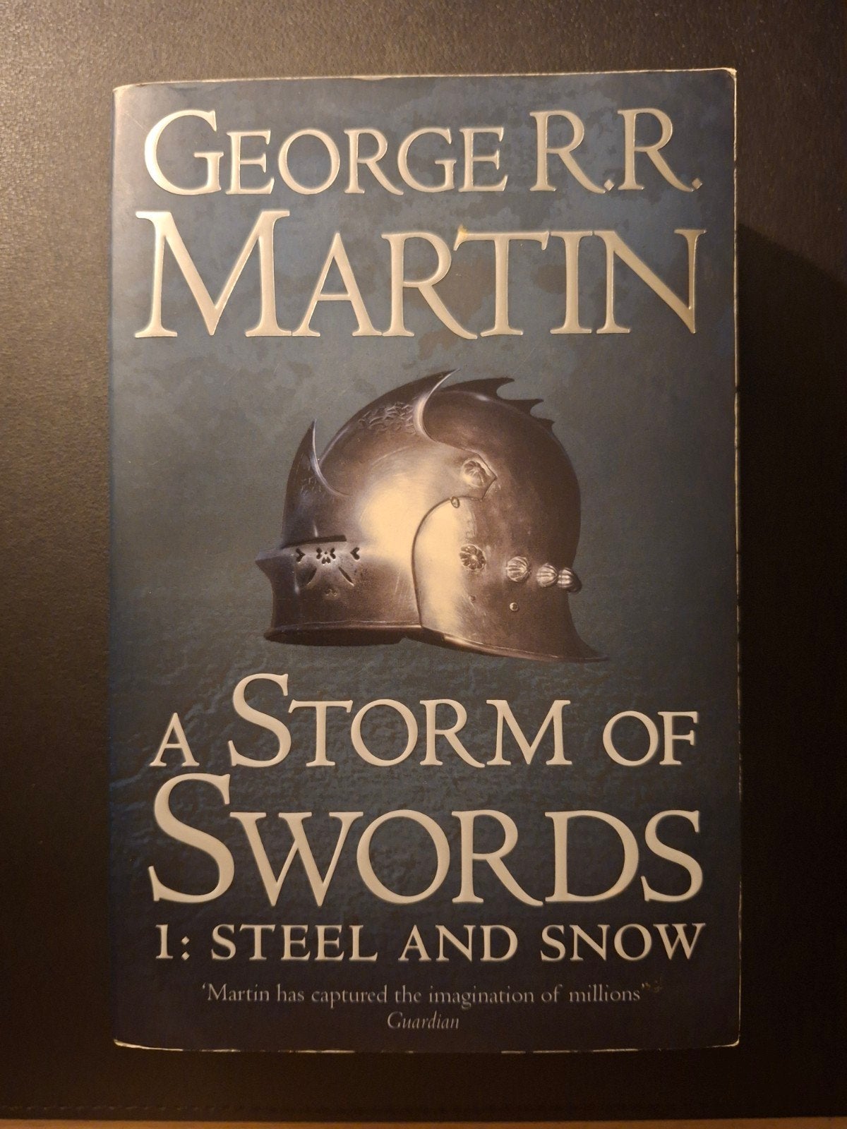 A Storm of Swords: Steel and Snow - George R.R. Martin, Boeken, Ophalen of Verzenden, Zo goed als nieuw, George R.R. Martin