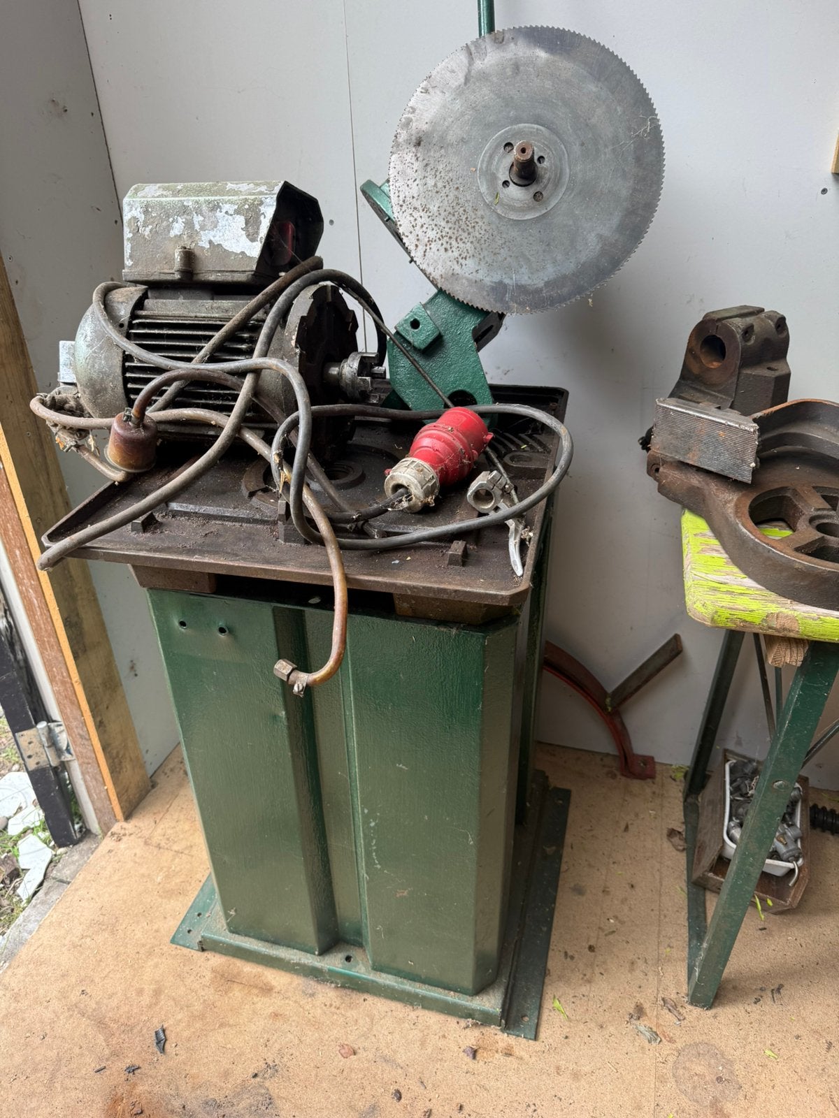 ijzerzaagmachine, Doe-het-zelf en Verbouw, Gereedschap | Zaagmachines, Ophalen, Cirkelzaag, 70 mm of meer, Zo goed als nieuw