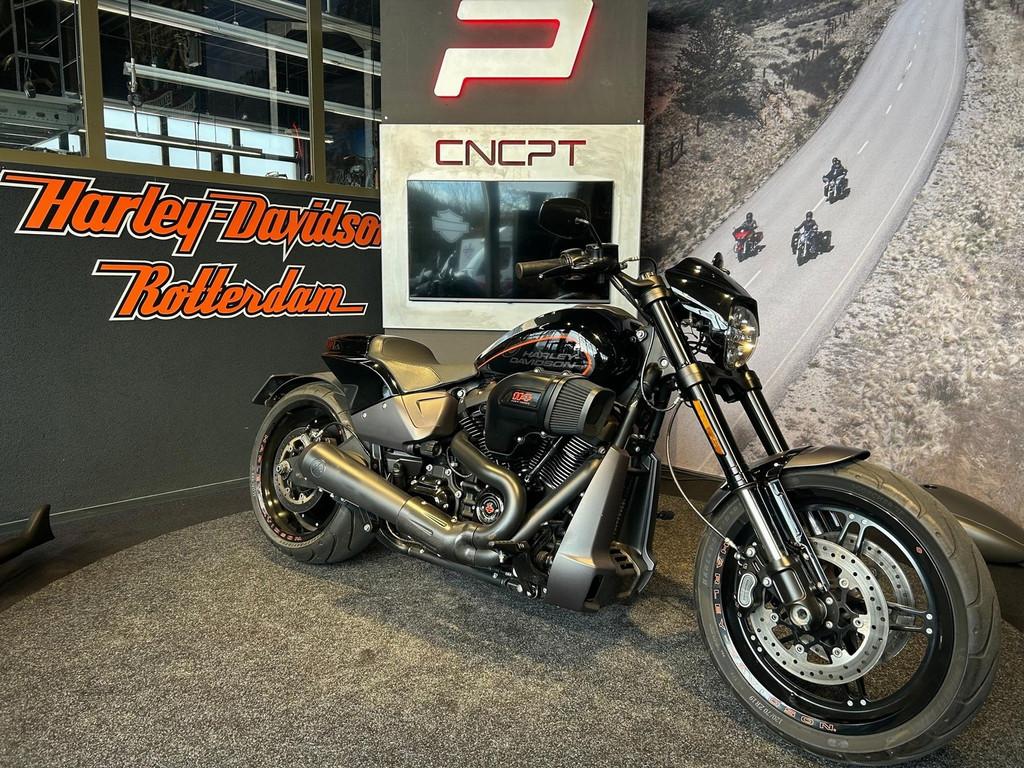 Harley-Davidson SOFTAIL FXDR 114 STAGE III (bj 2019), Motoren, Motoren | Harley-Davidson, Laan van Vredenoord 33
2289 DA  RIJSWIJK, NL