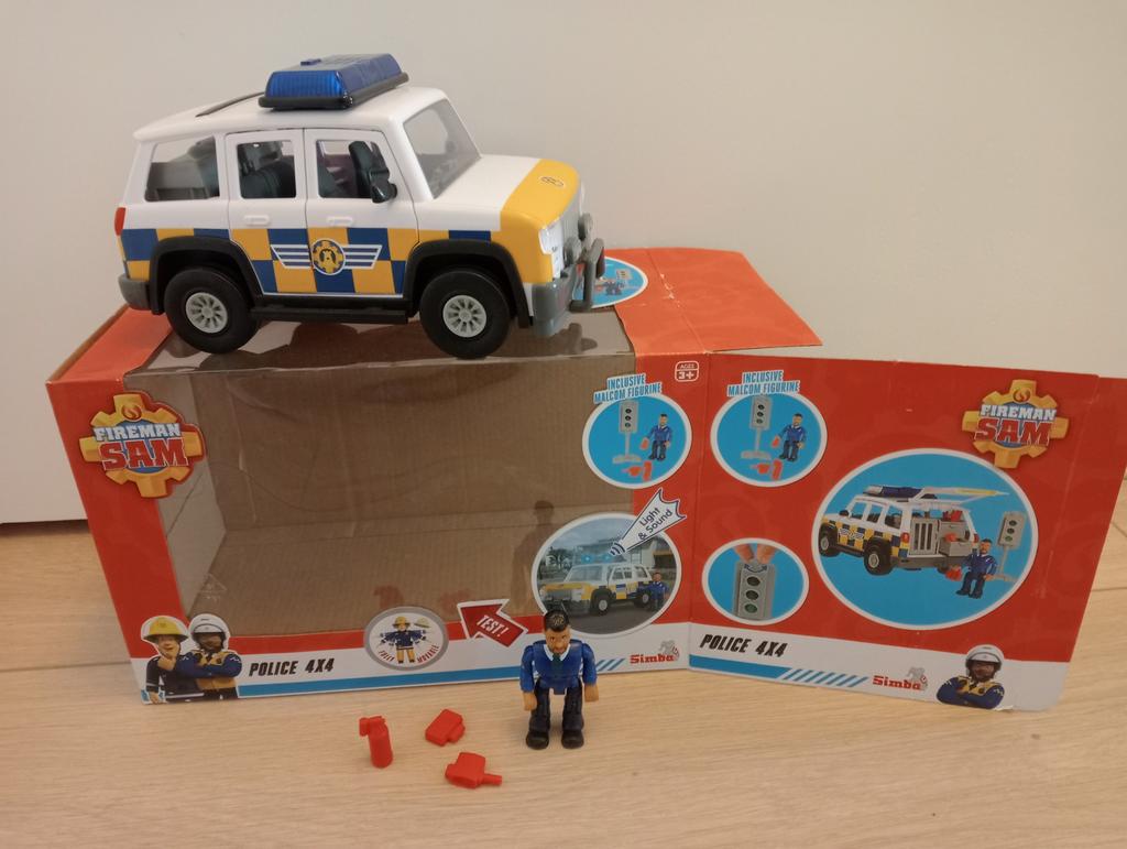 brandweerman sam met doos politie auto 4x4 compleet, Kinderen en Baby's, Speelgoed | Speelgoedvoertuigen, Ophalen of Verzenden