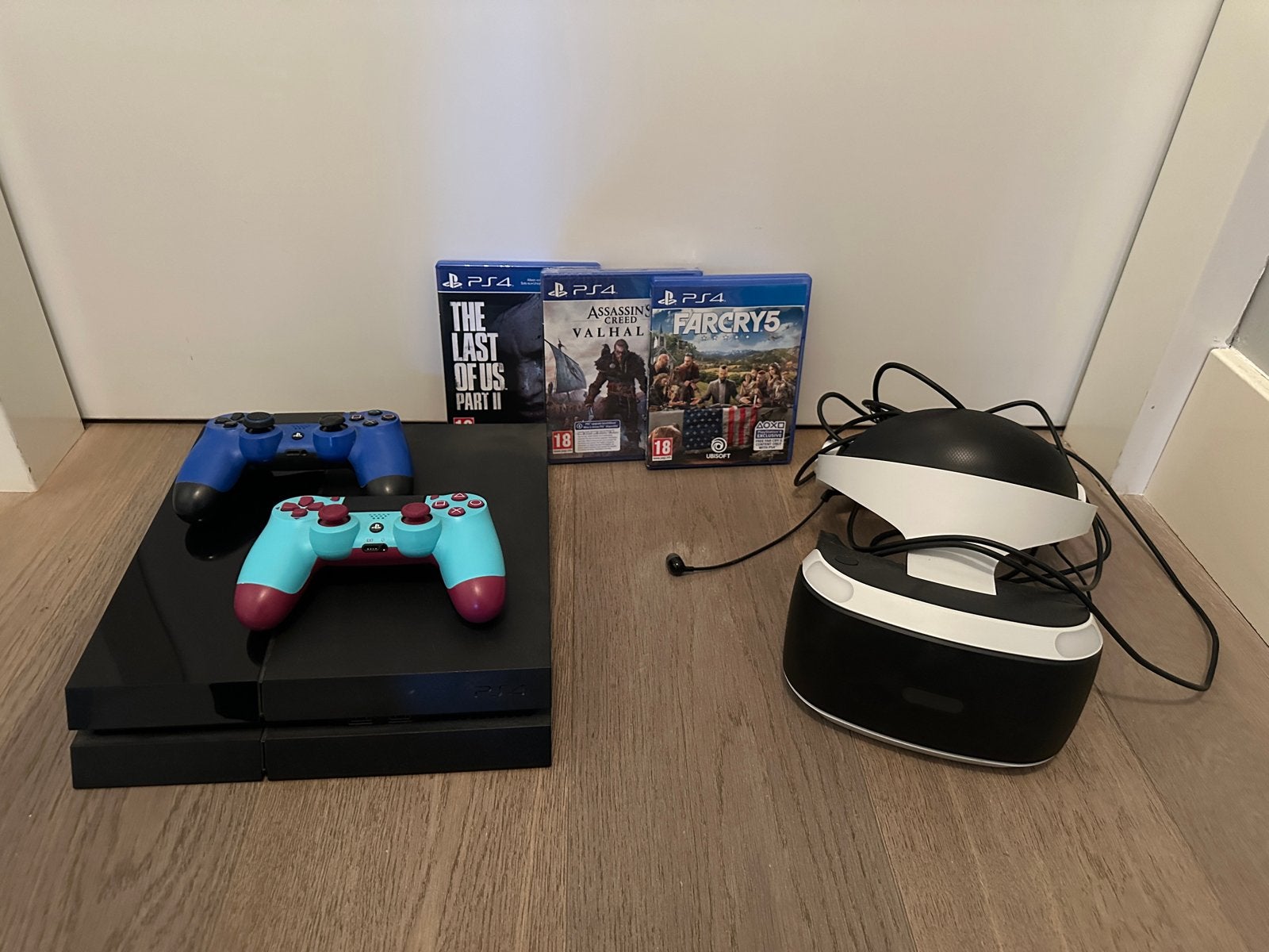 PlayStation 4 Slim met PSVR, controllers en games, Met games, Ophalen of Verzenden, Zo goed als nieuw, Met 3 controllers of meer