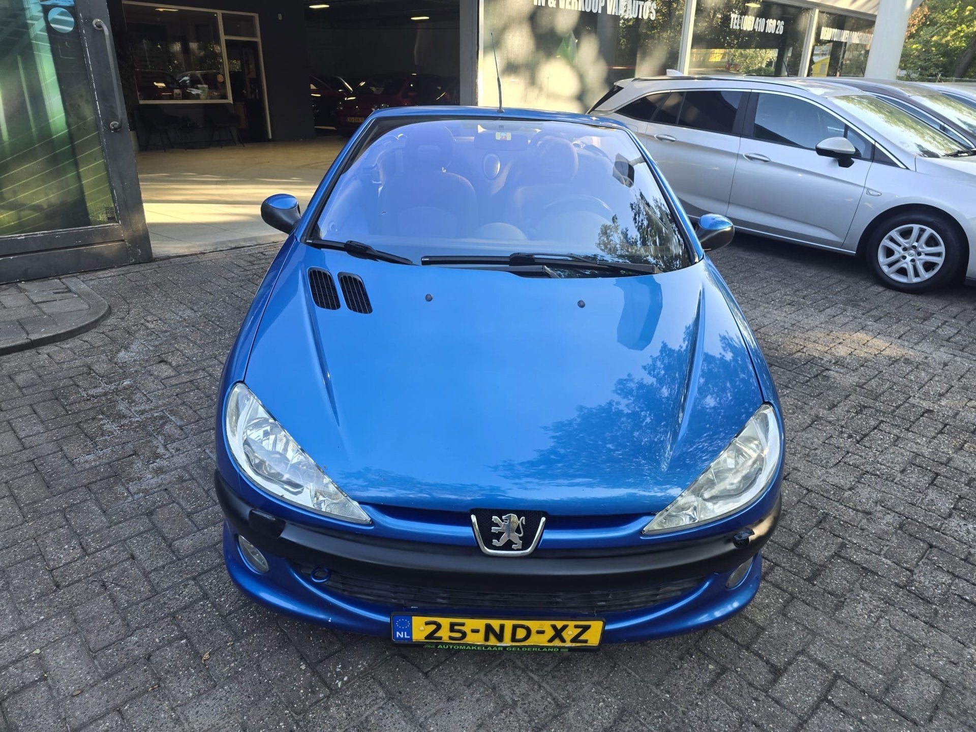 Peugeot 206 CC 1.6-16V Premium | NIEUWE APK | AUTOMAAT | AIR, Auto's, Peugeot, Stof, Gebruikt, 4 cilinders, Cabriolet