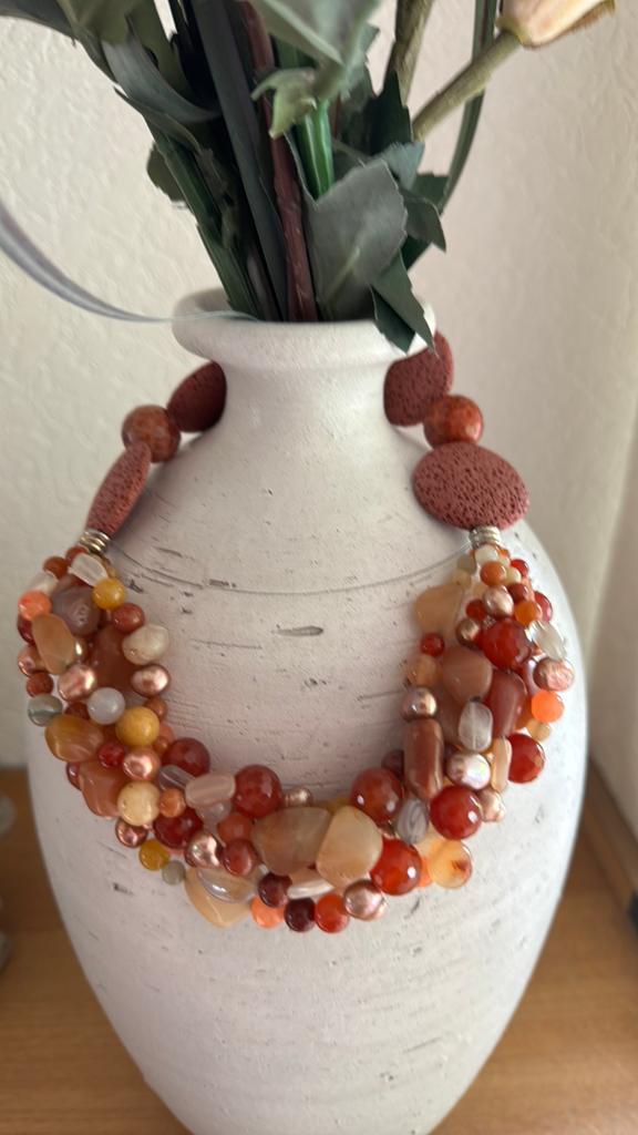 Ketting met 6 strengen oranje bruine edelsteen kralen, Sieraden, Tassen en Uiterlijk, Kettingen, Nieuw, Ophalen of Verzenden, Steen of Mineraal