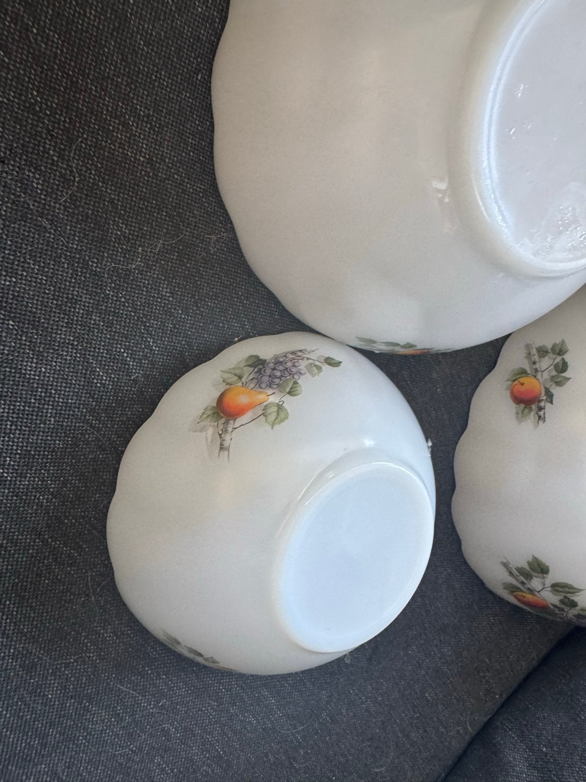 Set van 3 Vintage Melkglas Schalen met Fruitdecoratie, Ophalen