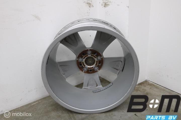 1 losse 17 inch velg Audi A3 8V Sportback 8V0601025K, Auto-onderdelen, Gebruikt, Velg(en)
