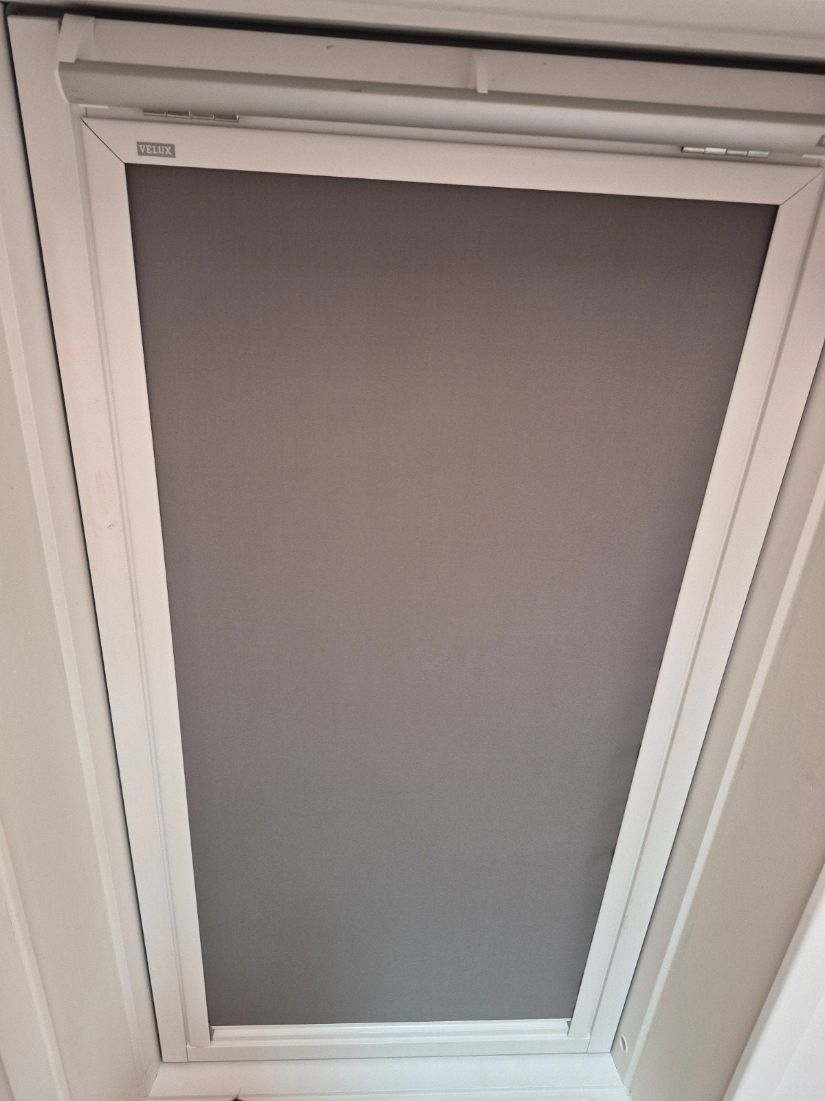 Velux Verduisterend Rolgordijn Grijs, Ophalen, Rolgordijn, Verduisterend, Nieuw