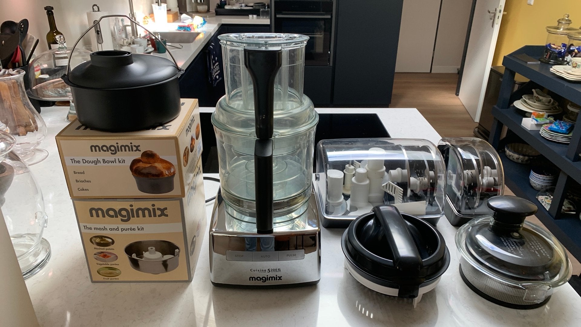 Als nieuw Magimix 5200 XL met veel accessoires, Witgoed en Apparatuur, Ophalen, Zo goed als nieuw, 3 snelheden of meer