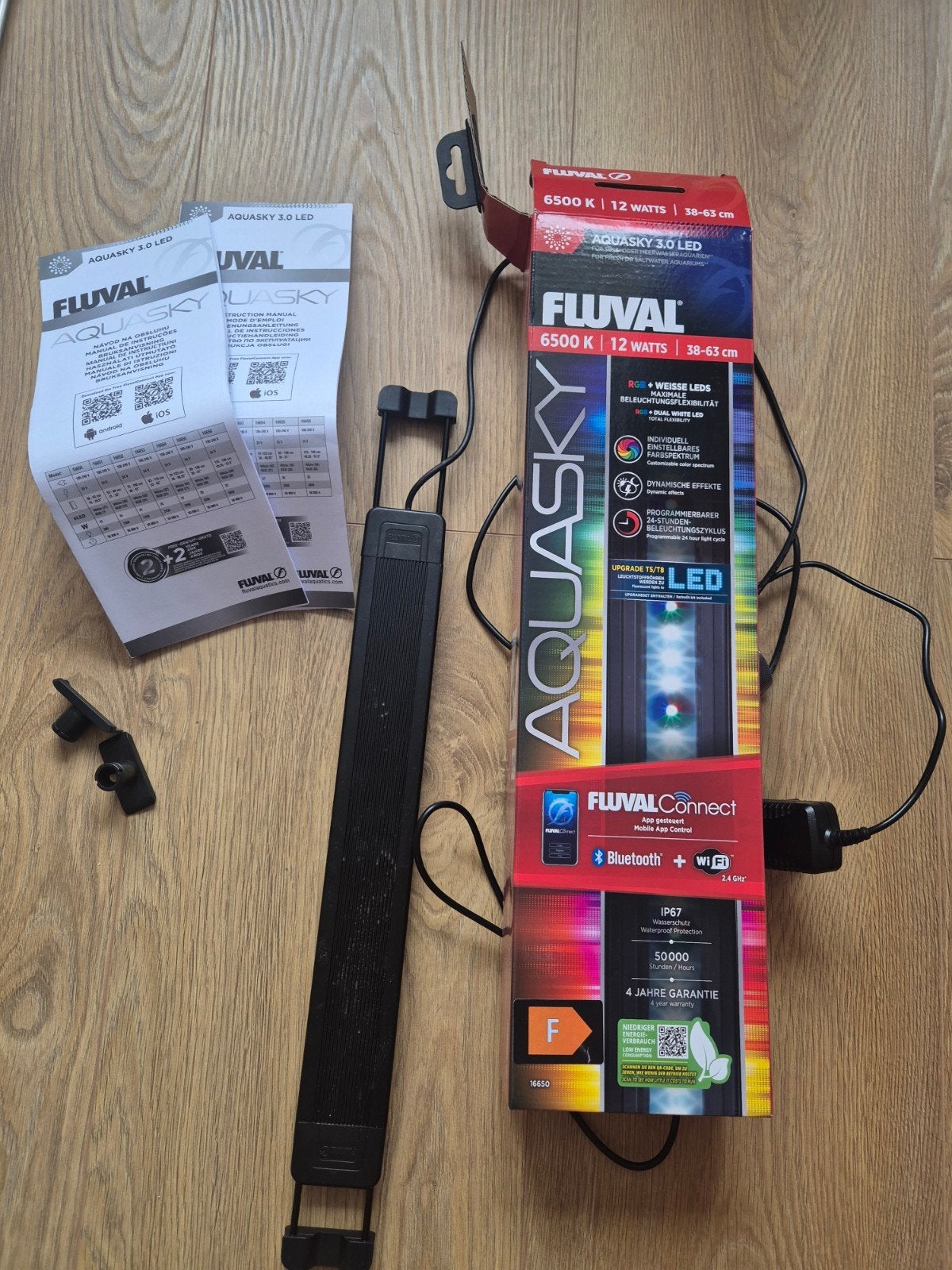 Fluval Aquasky 3.0, 38-63cm, Verlichting of Verwarming, Ophalen of Verzenden, Fluval, Inclusief toebehoren
