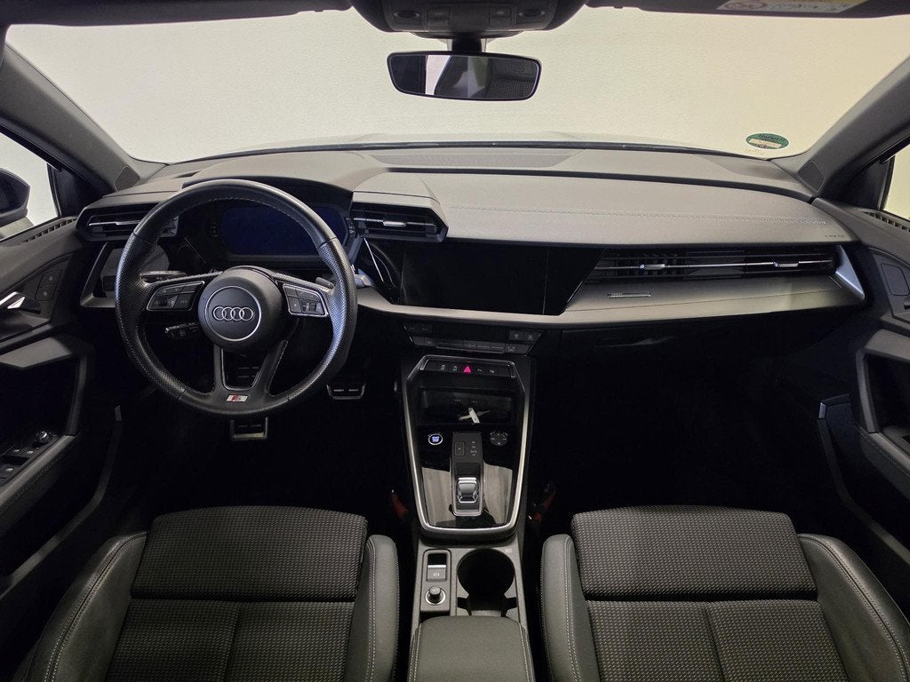 Audi A3 Limousine 35 TFSI S edition | B&O | Camera| Navigati, Auto's, Automatische klimaatregeling, 4 cilinders, Blauw, Leder en Stof