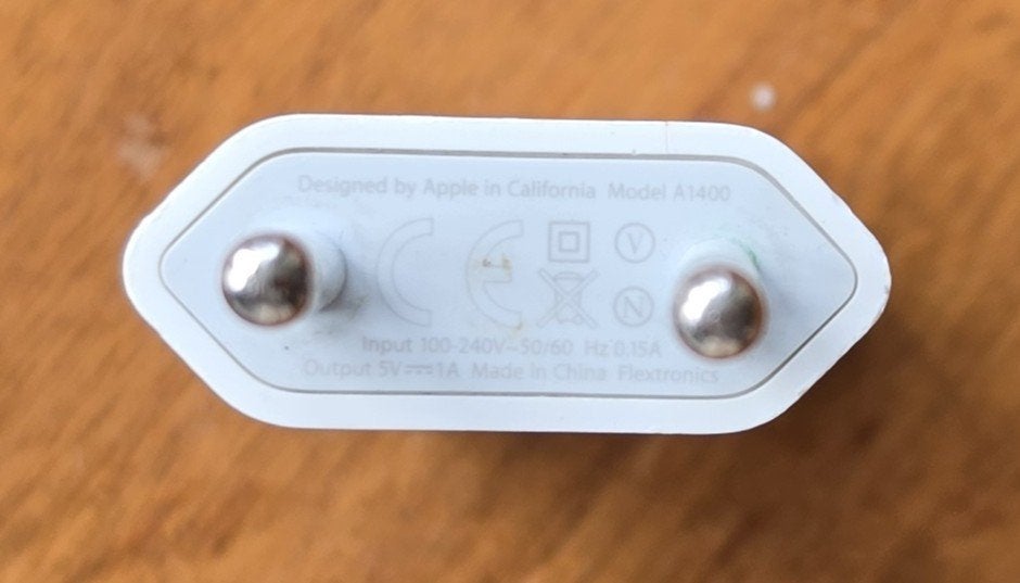 Foto 5 van Originele Apple A1400 5W + originele 30-pin USB-A kabel