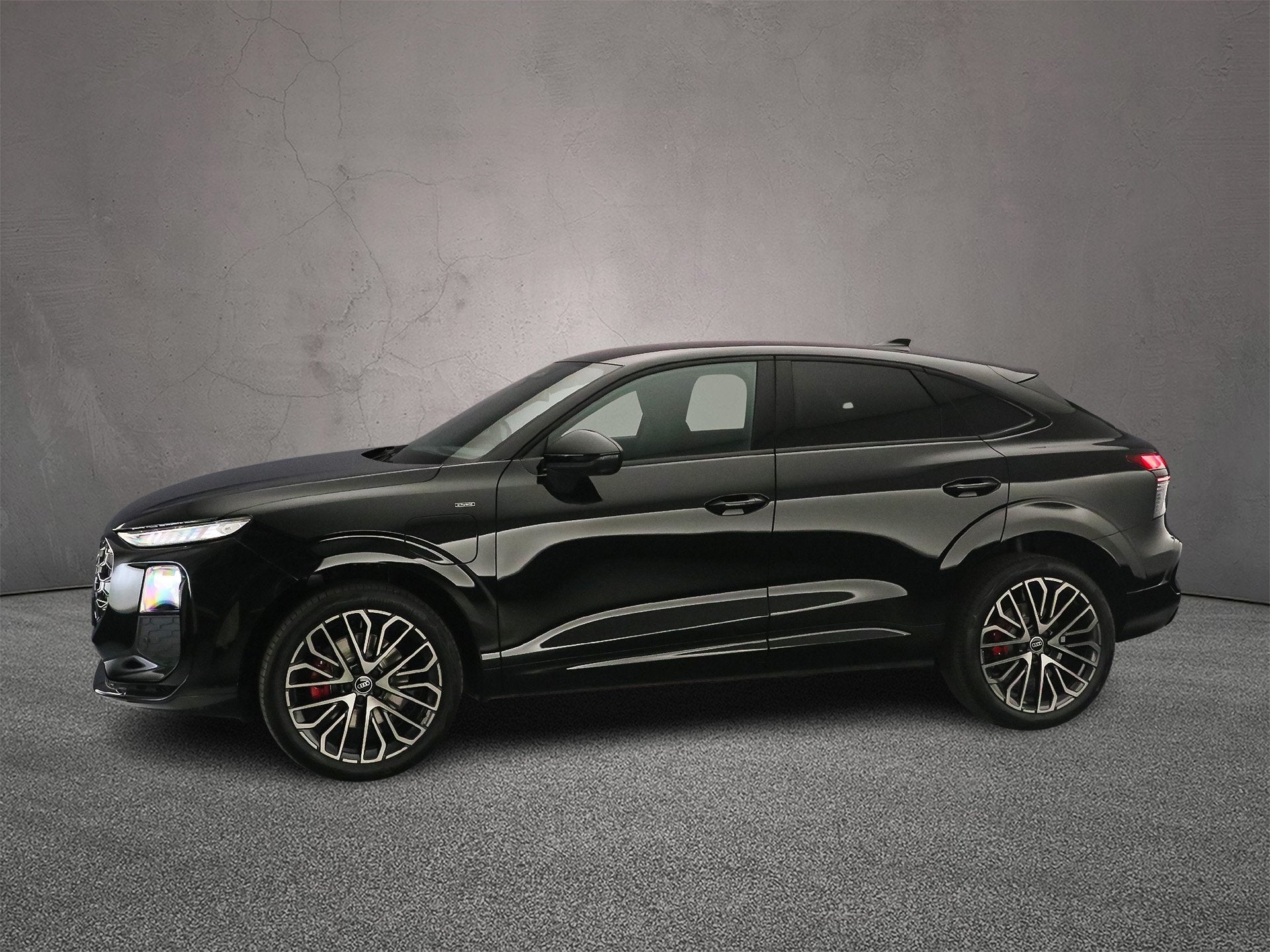 Audi Q3 Sportback, 1800 kg, Euro 6, 135 min, Zwart