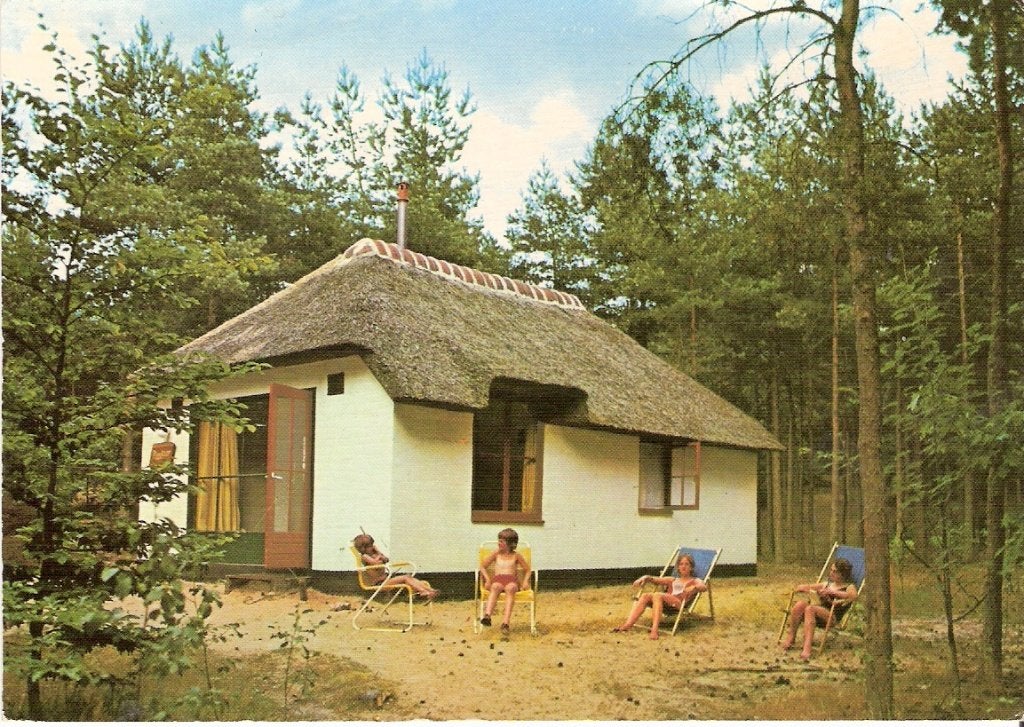 Hoenderloo                               8, Ophalen of Verzenden, Voor 1920