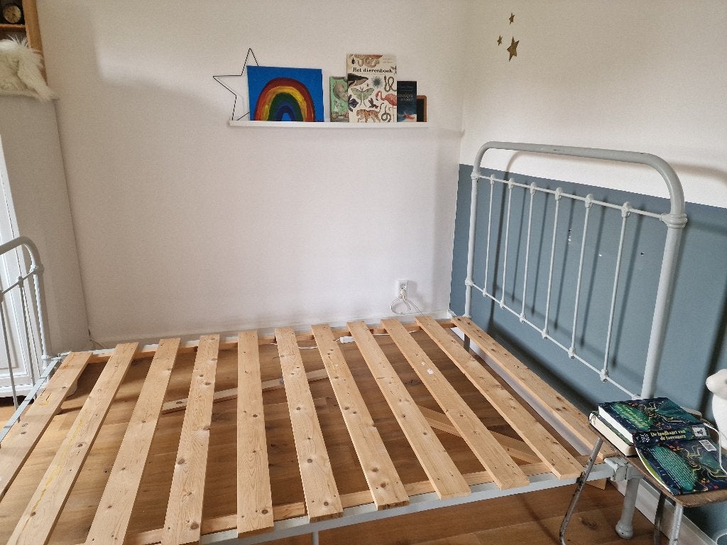 Oud spijlenbed, twijfelaar, Huis en Inrichting, Slaapkamer | Bedden, Ophalen, Gebruikt, Twijfelaar, 120 cm