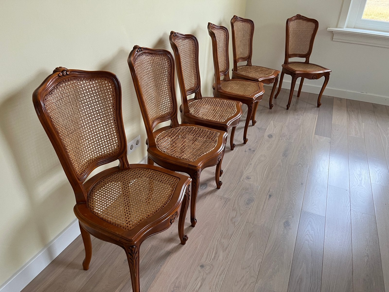 6x massieve antieke houten stoelen, Ophalen