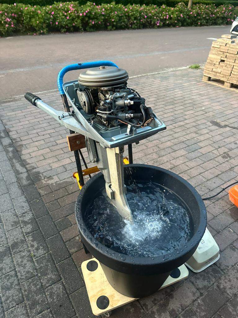 Loop of sloop johnsen 4,5 pk !!MOET NU WEG!!, Ophalen, Gebruikt, Motor en Techniek, Motorboot