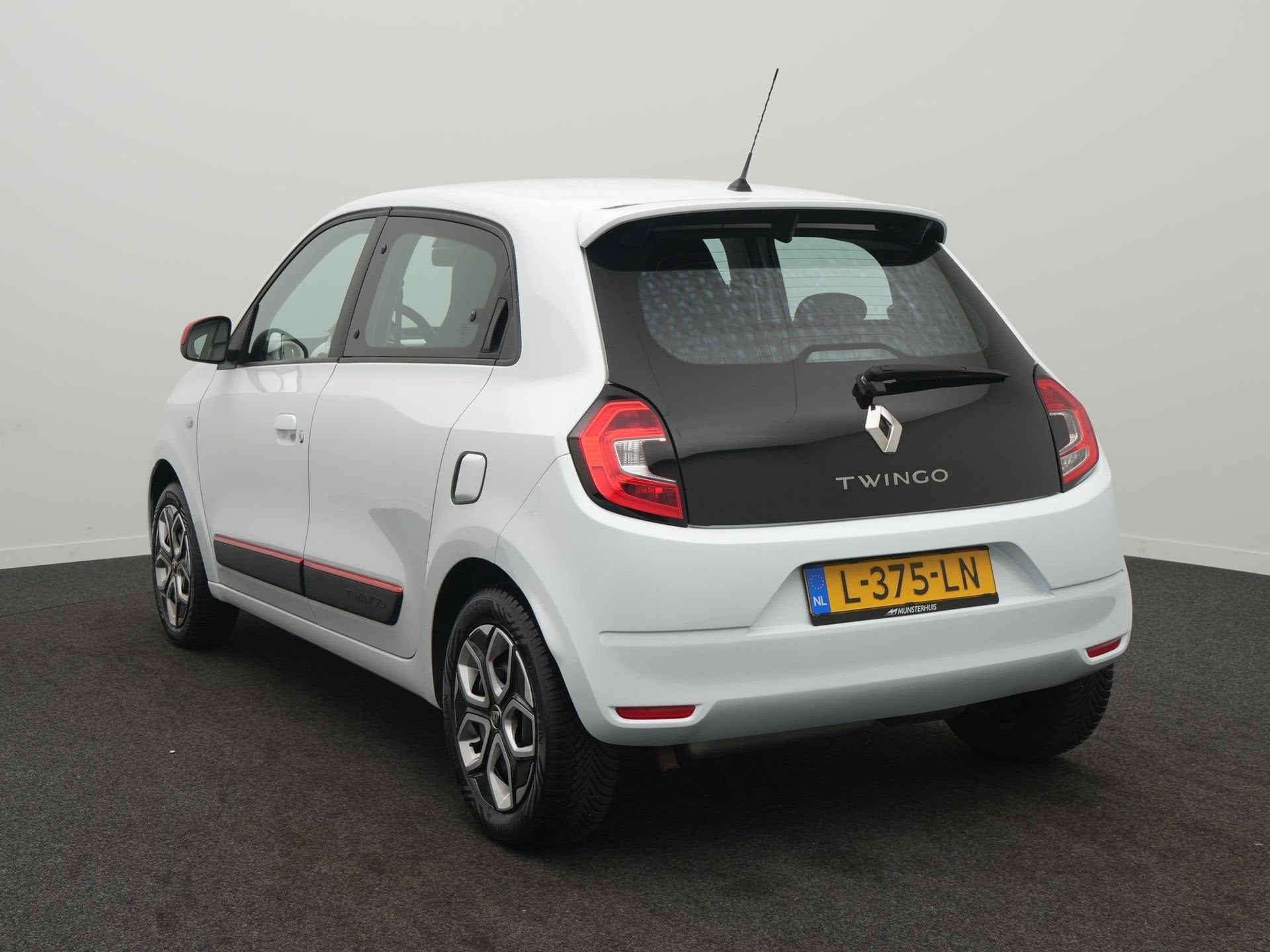 Renault Twingo SCe 70 Collection - Occasion Lease vanaf €3, Gebruikt, 4 stoelen, Origineel Nederlands, Bedrijf