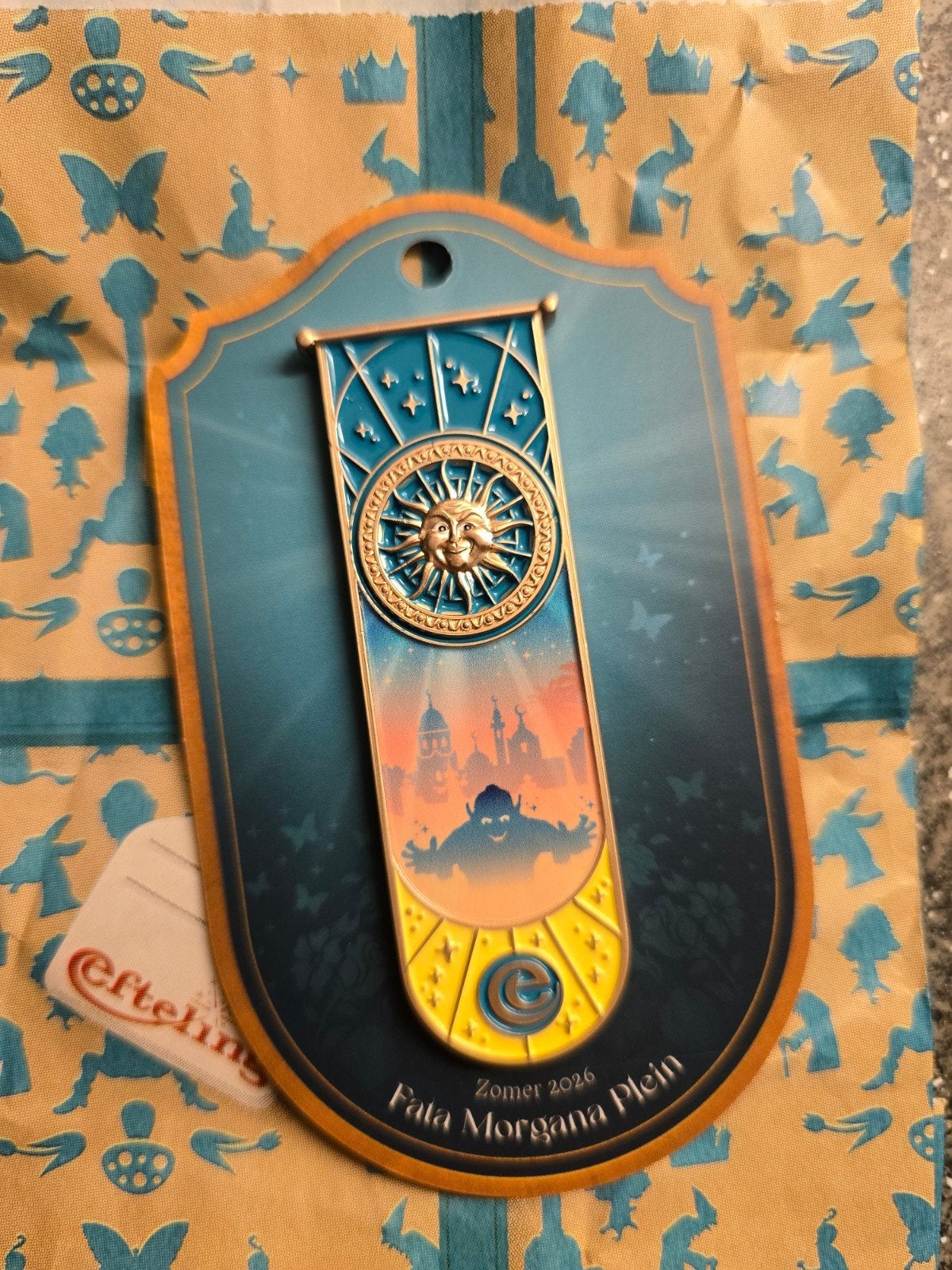 Efteling pin Zomer 2026 Fata Morgana Plein - Serie 1/5, Ophalen of Verzenden