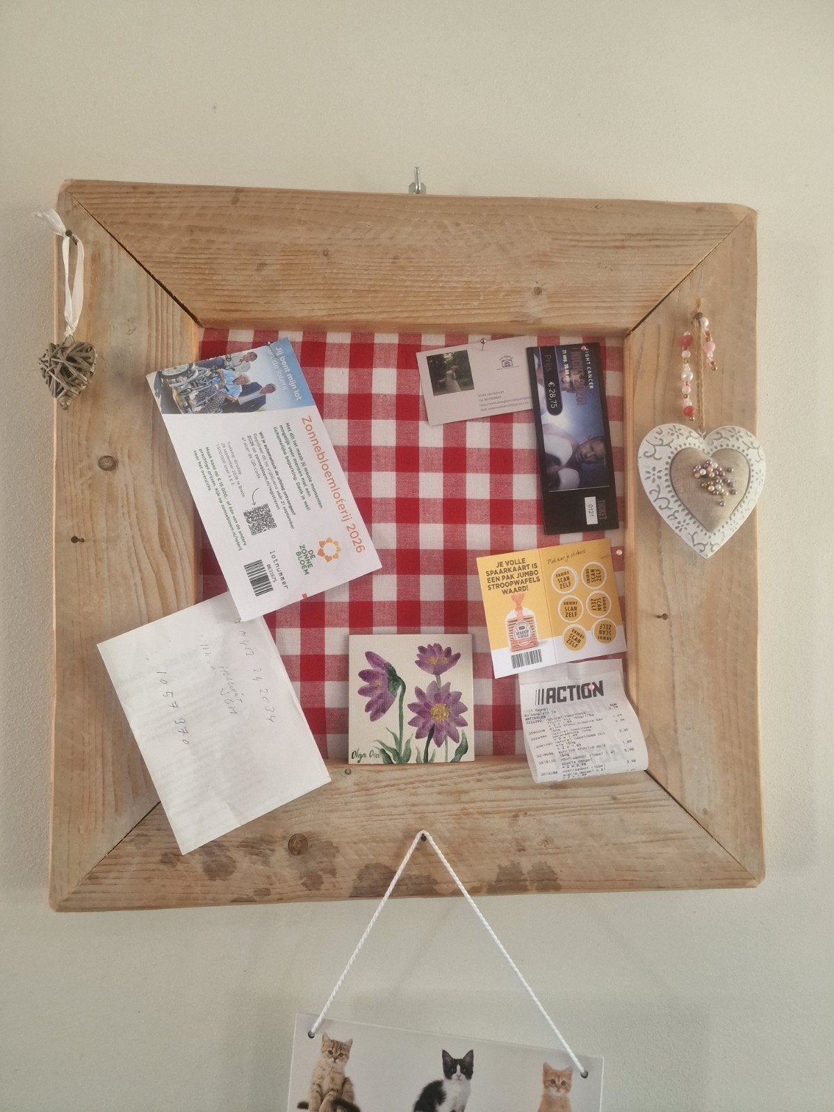 Houten memobord met rood-wit geruite stof, Ophalen of Verzenden, Gebruikt, Prikbord