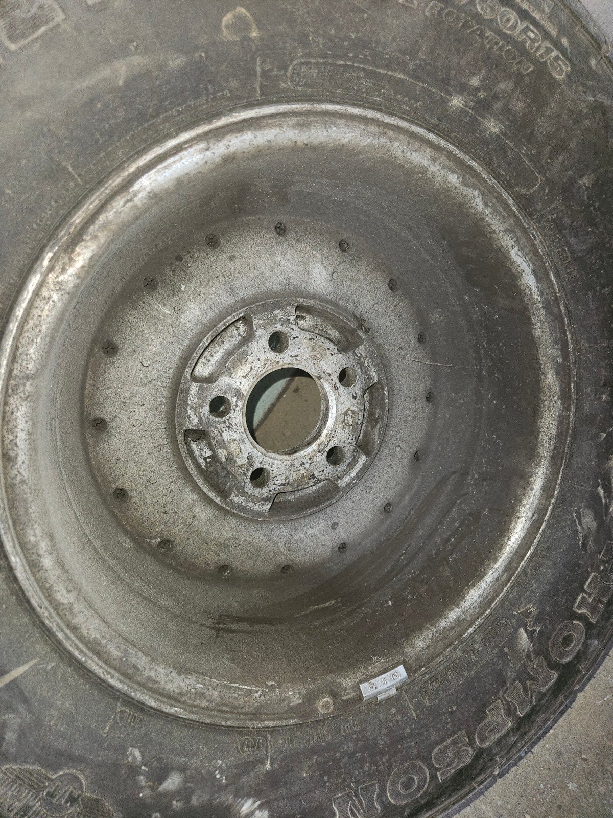 Pontiac/Chevrolet velgen met gebruikte racebanden, Ophalen