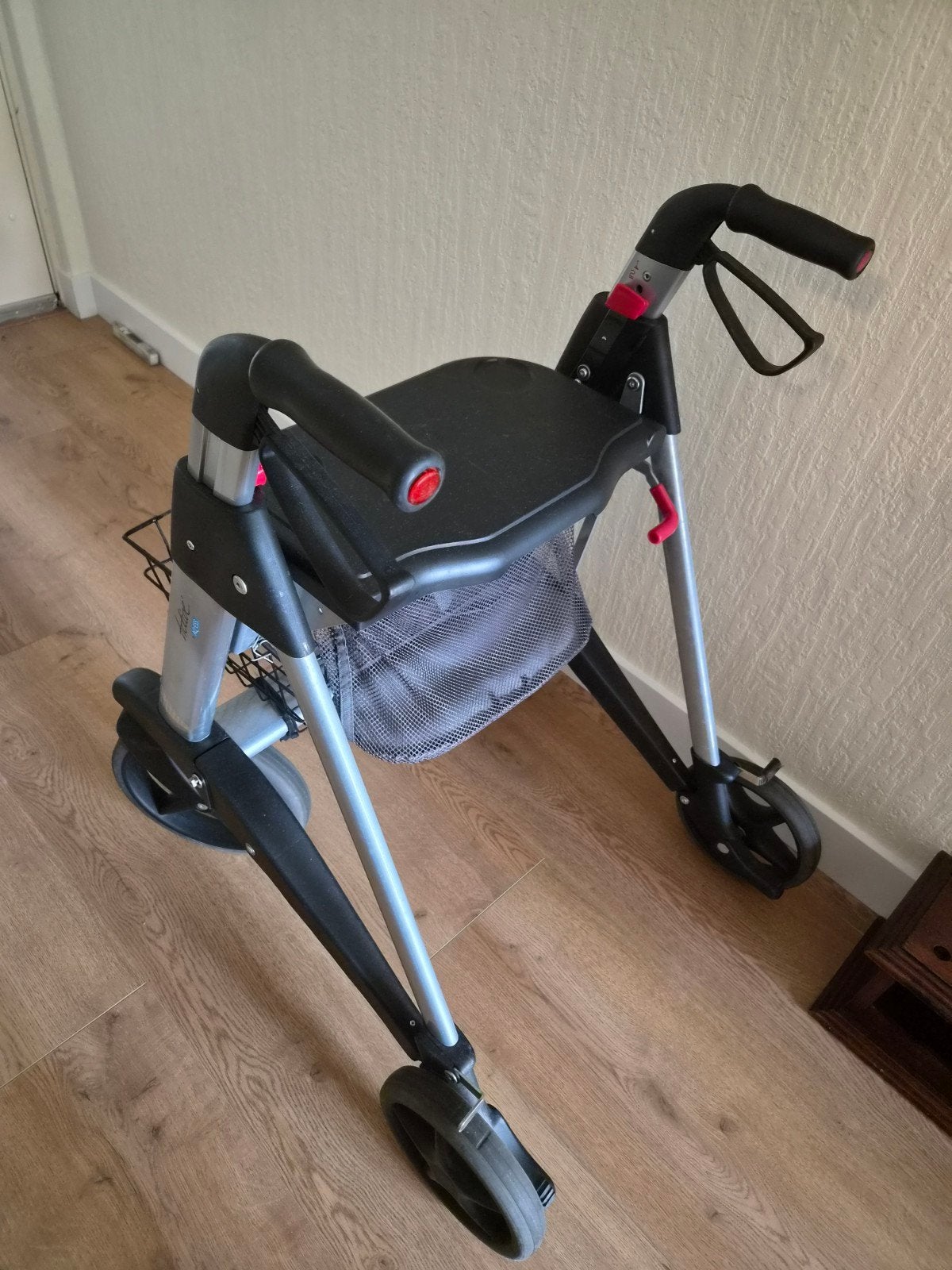 hulpmiddel rollator, Ophalen, Opvouwbaar, Zo goed als nieuw