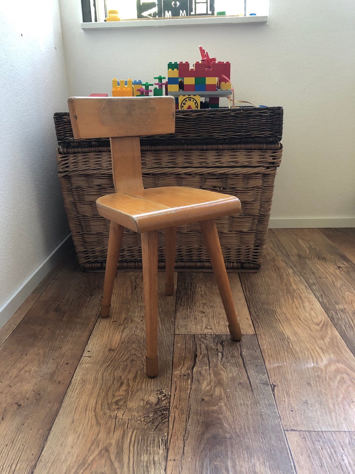 Vintage schoolstoeltje in originele staat, Kinderen en Baby's, Kinderkamer | Tafels en Stoelen, Ophalen of Verzenden, Gebruikt