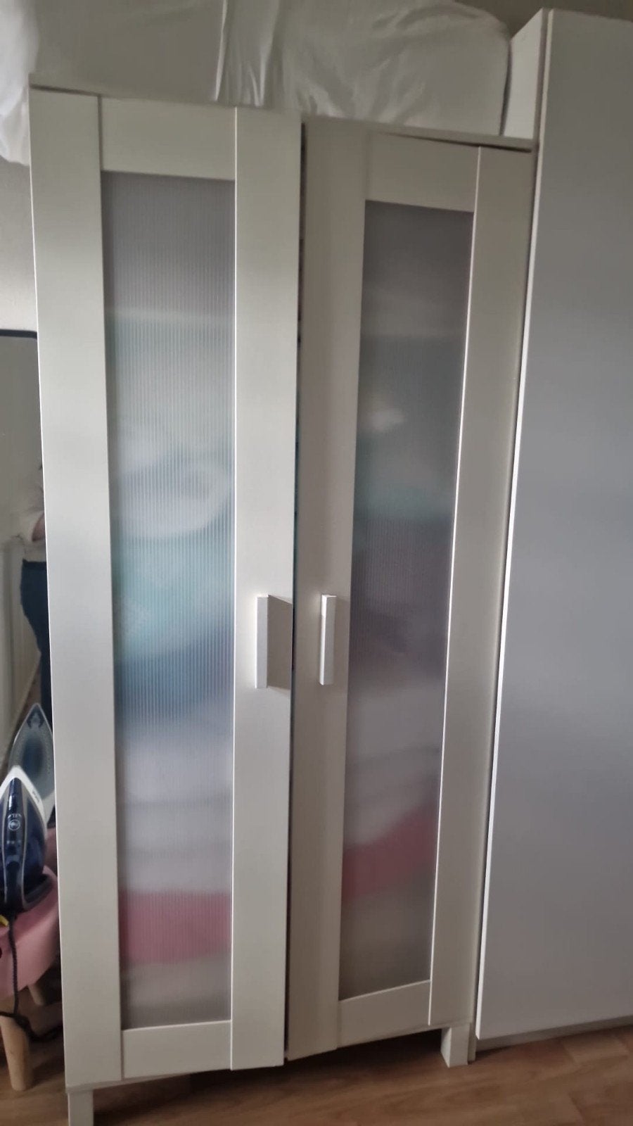 Ikea kledingkast gratis!, Gebruikt, 100 tot 150 cm, Ophalen of Verzenden, 150 tot 200 cm