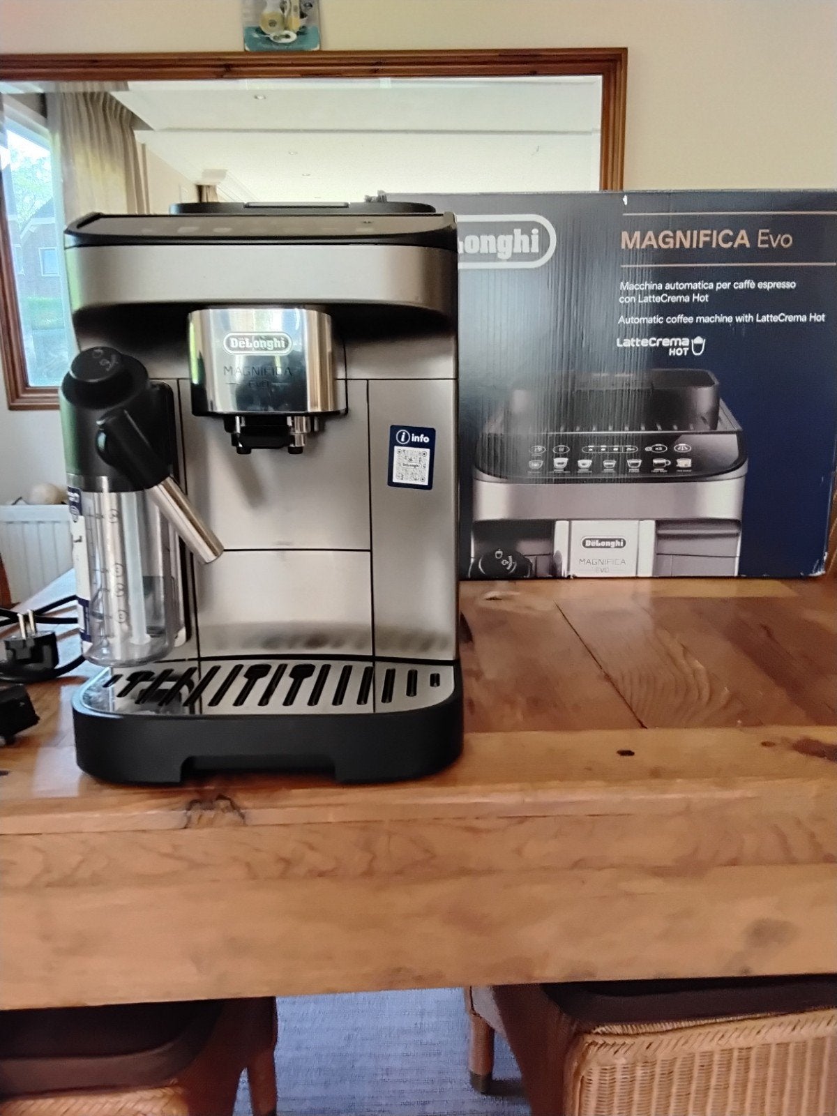 DeLonghi Magnifica Evo Koffiemachine - Zo goed als nieuw, Koffiemachine, Zo goed als nieuw, Gemalen koffie, Ophalen